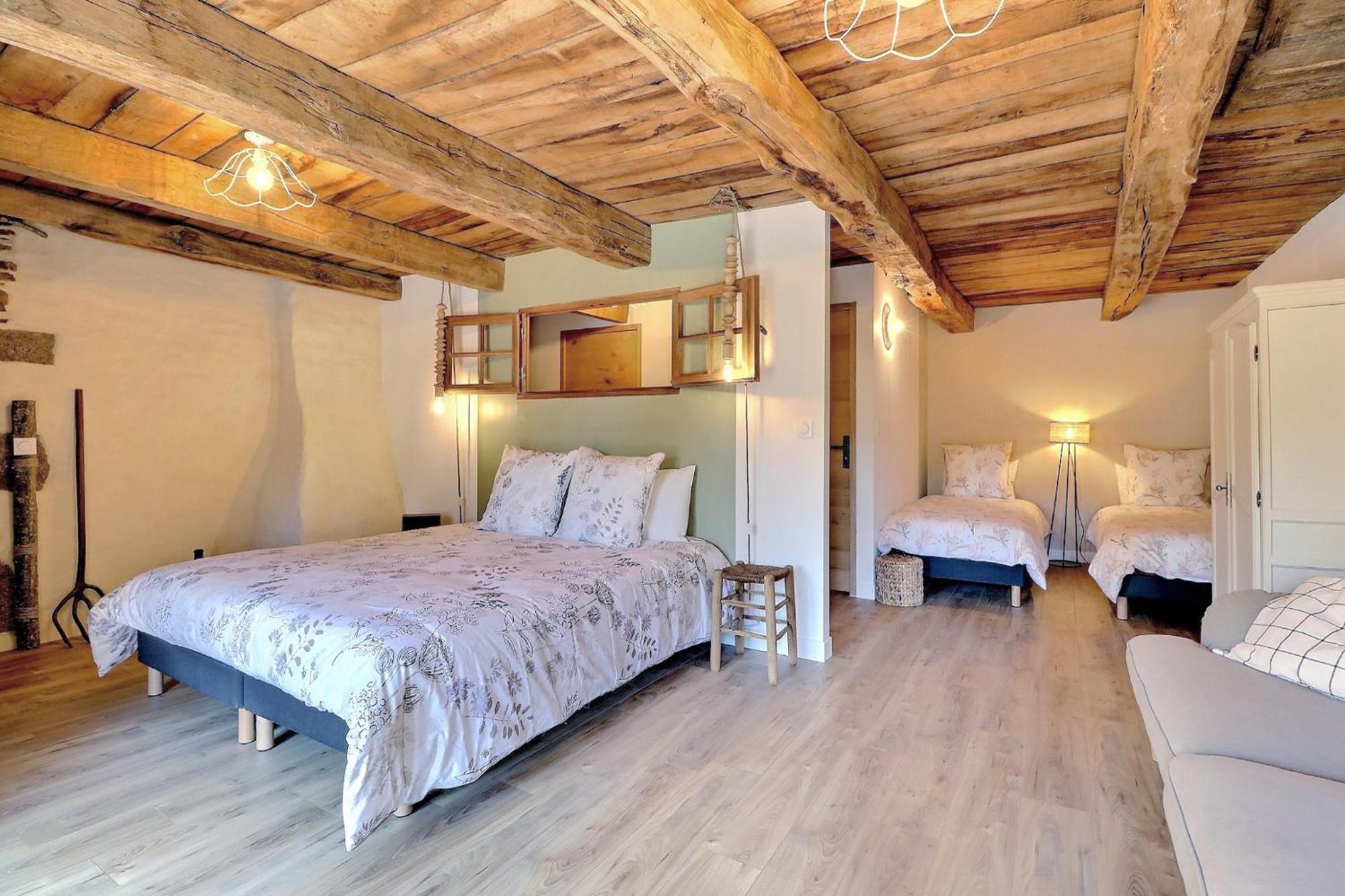 Bed and Breakfast Agritourisme Abae Sougeal Экстерьер фото